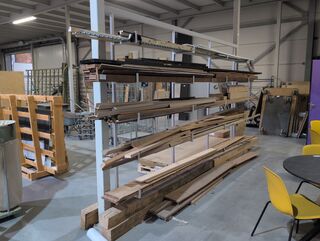 Partij houtplaatmateriaal, planken en latten
